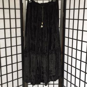 Black velvet skirt w/ elastic waistband, 36” long